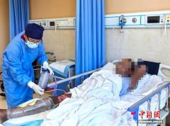 中国援莱索托医疗队“手搓”